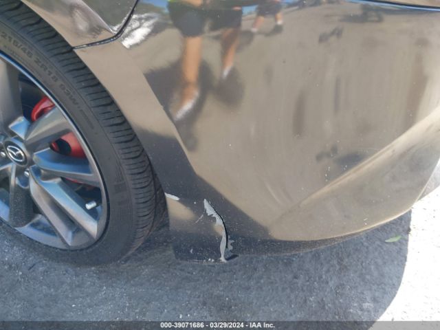 JM1BPAKL7M1315573 Mazda Mazda3 Select