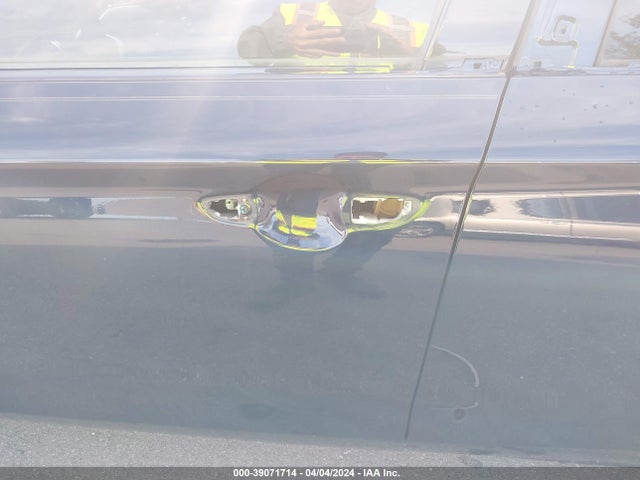 Genesis G70 2.0t Rwd 2020 KMTG34LA0LU047741 Image 19