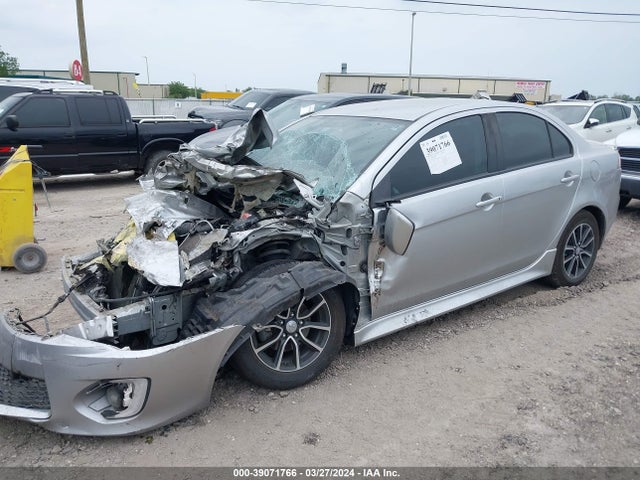 JA32U2FUXHU000710 Mitsubishi LANCER ES