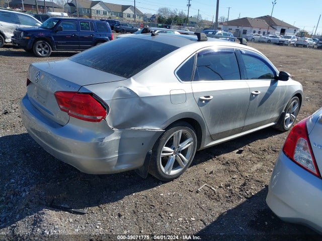 1VWBN7A32EC058075 Volkswagen Passat 2.0l Tdi Se