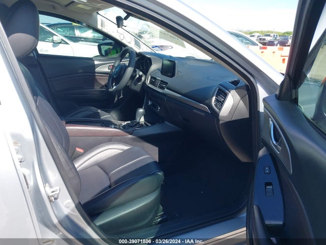 Mazda Mazda3 Touring 2017 3MZBN1V7XHM140309 Image 5