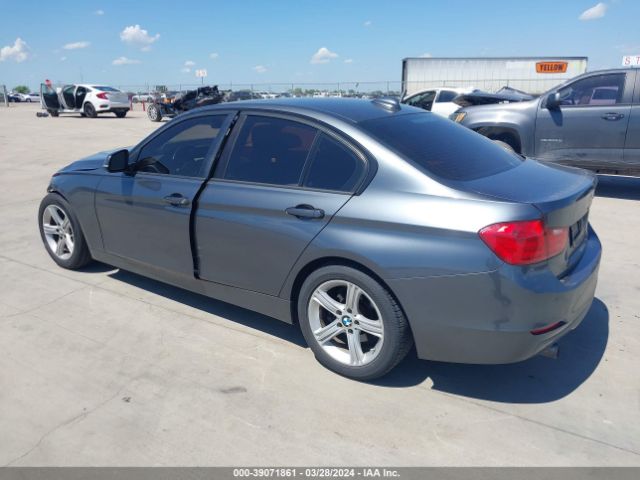 WBA3B1G59FNT04743 BMW 320i