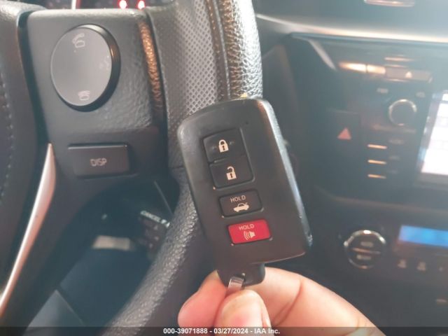 2T1BURHE3GC658770 Toyota Corolla Le Premium