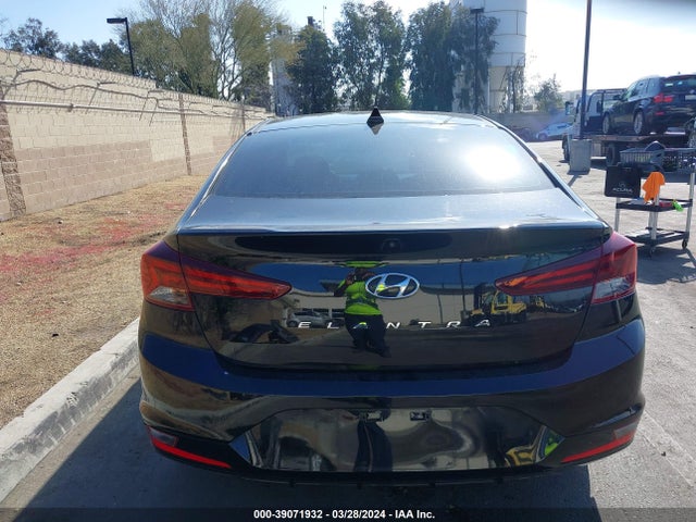 Hyundai ELANTRA SEL 2019 5NPD84LF5KH450265 Image 17