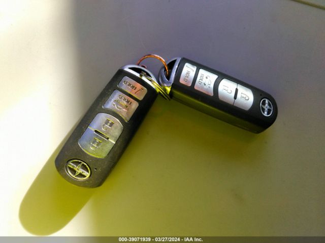 3MYDLBZVXGY101051 Scion IA
