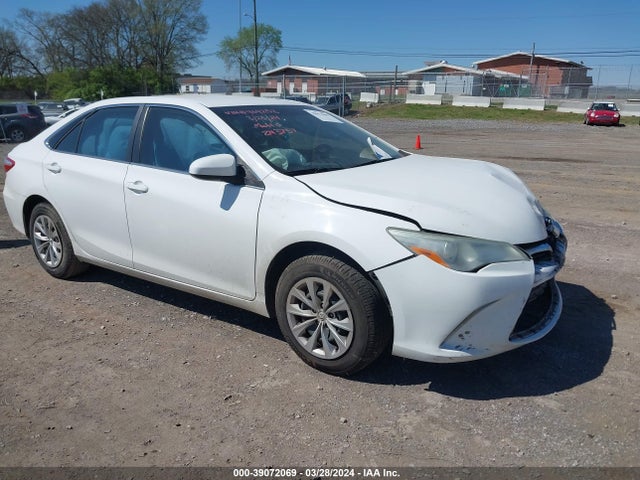 Toyota CAMRY LE 2015 4T4BF1FKXFR464258 Image 1