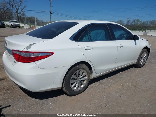 Toyota CAMRY LE 2015 4T4BF1FKXFR464258 Image 4