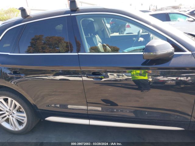 WA1BNAFY8K2101916 Audi Q5 45 Premium
