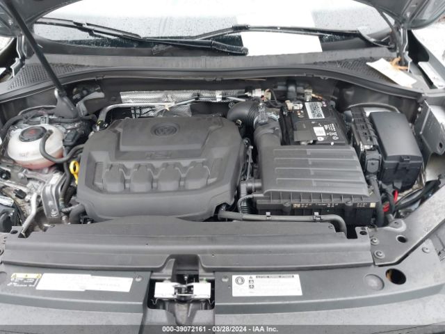 3VV2B7AXXLM045439 Volkswagen Tiguan 2.0t Se/2.0t Se R-line Black/2.0t Sel