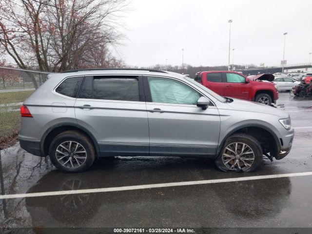 3VV2B7AXXLM045439 Volkswagen Tiguan 2.0t Se/2.0t Se R-line Black/2.0t Sel