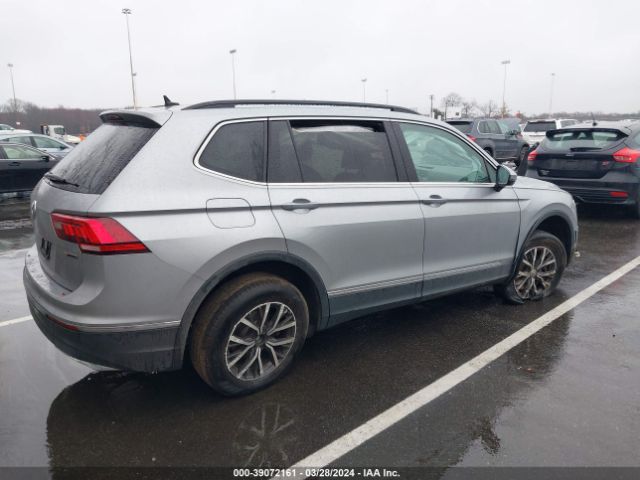 3VV2B7AXXLM045439 Volkswagen Tiguan 2.0t Se/2.0t Se R-line Black/2.0t Sel