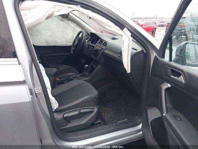 3VV2B7AXXLM045439 Volkswagen Tiguan 2.0t Se/2.0t Se R-line Black/2.0t Sel