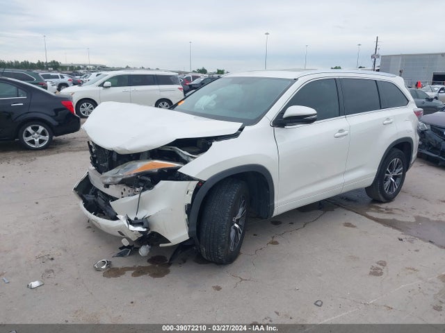 Toyota Highlander Xle V6 2016 5TDKKRFH4GS506135 Image 2