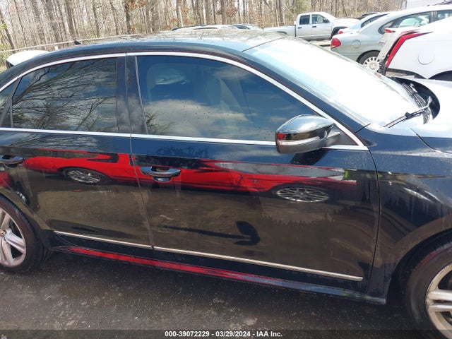 1VWBT7A3XFC022786 Volkswagen Passat 1.8t Se
