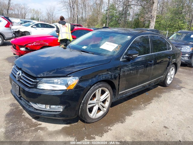 1VWBT7A3XFC022786 Volkswagen Passat 1.8t Se
