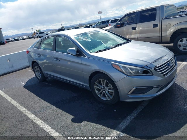 Hyundai SONATA SE 2016 5NPE24AF4GH340002 Image 1