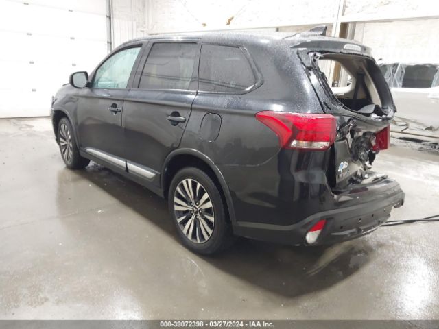 JA4AD3A32KZ028068 Mitsubishi Outlander Se