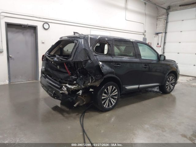 JA4AD3A32KZ028068 Mitsubishi Outlander Se