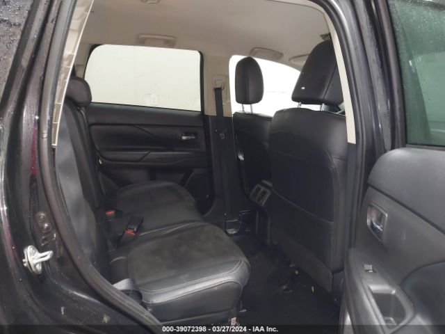 JA4AD3A32KZ028068 Mitsubishi Outlander Se