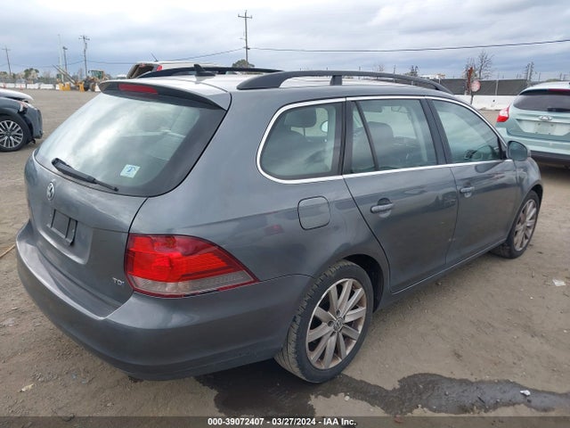 3VWPL7AJ0EM600329 Volkswagen Jetta Sportwagen 2.0l Tdi