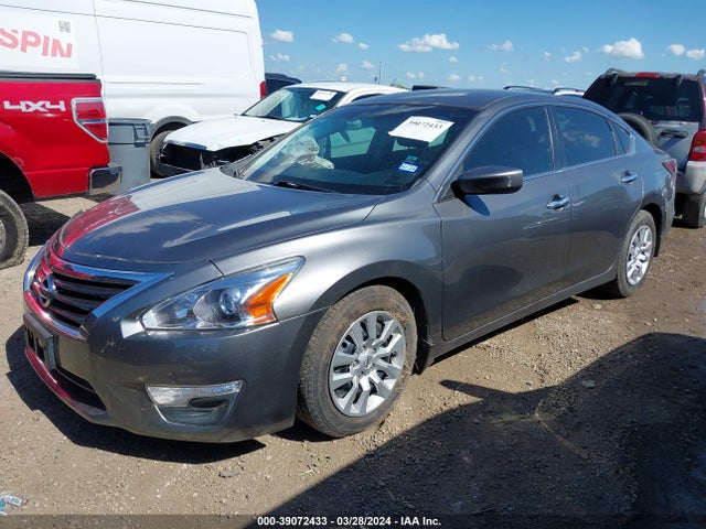 Nissan Altima 2.5 S 2015 1N4AL3AP8FN347263 Image 2