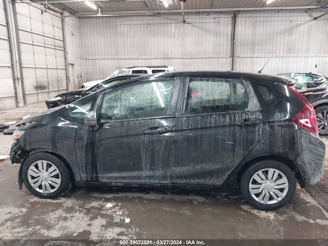 Honda FIT LX 2017 3HGGK5H55HM709023 Image 15