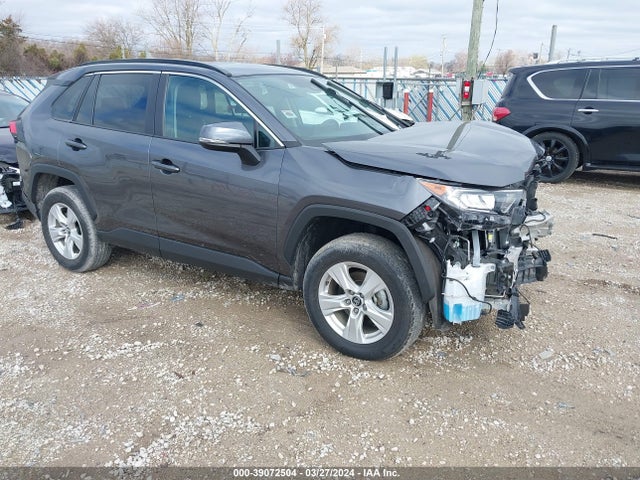Toyota Rav4 Xle 2021 2T3P1RFV4MC148660 zdjęcie główne