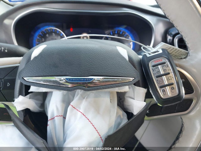 Chrysler Pacifica Limited 2019 2C4RC1GG9KR589338 Image 11