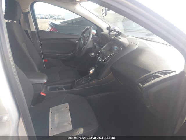 Ford FOCUS SEL 2017 1FADP3H29HL257582 Image 5