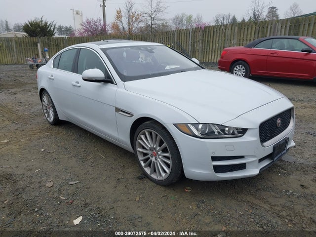 2018 JAGUAR XE SAJAN4EV8JCP17717 Photo 0