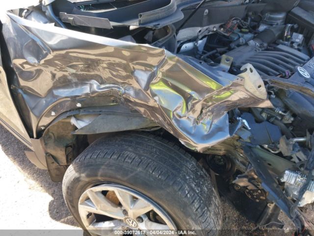 1V2DR2CA6JC559042 Volkswagen Atlas