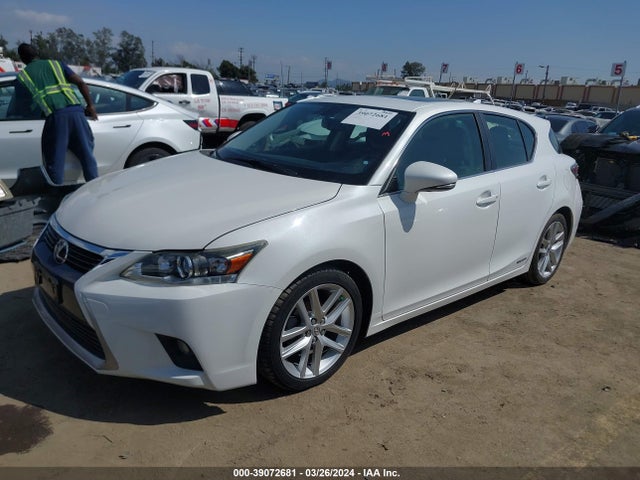 Lexus CT 200H 2015 JTHKD5BH7F2248562 Image 2