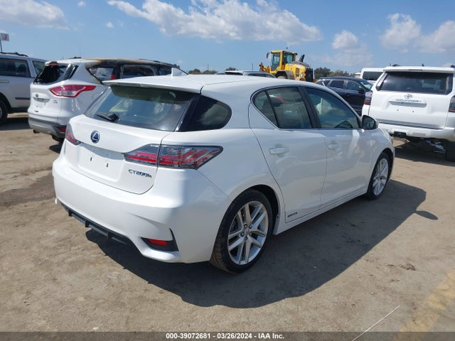 Lexus CT 200H 2015 JTHKD5BH7F2248562 Image 4