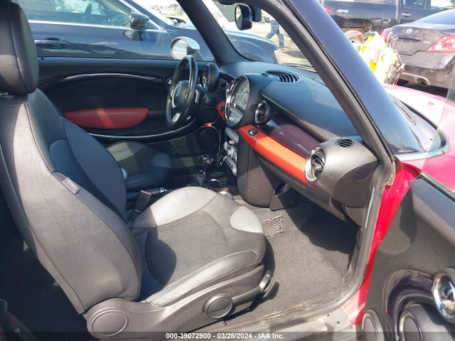 2008 MINI COOPER S CLUBMAN WMWMM33518TP89300 Photo 4