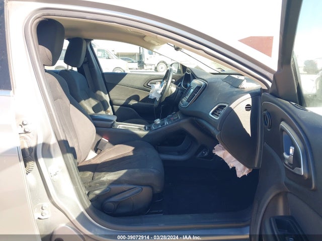 Chrysler 200 Limited 2016 1C3CCCAB5GN105947 Image 5