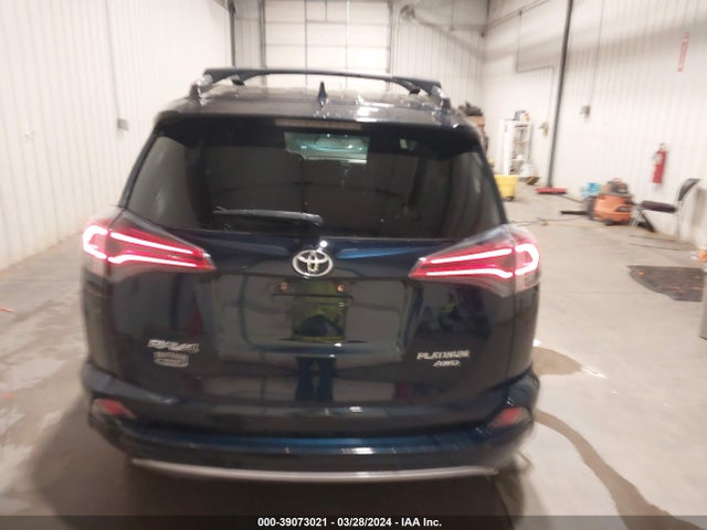 Toyota Rav4 Platinum 2017 2T3DFREV4HW544663 Image 16