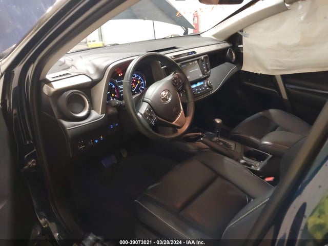 2T3DFREV4HW544663 Toyota Rav4 Platinum