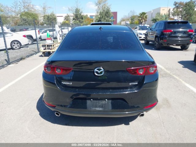 3MZBPAEM1KM100675 Mazda Mazda3 Premium Package