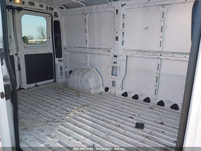 3C6TRVAG8JE109804 RAM Promaster 1500 Low Roof 136 Wb