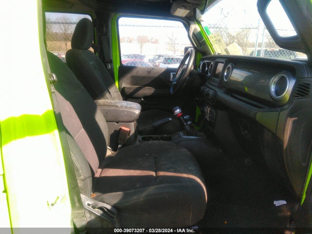 1C4HJXEG4MW828621 Jeep Wrangler Unlimited Sahara 4x4