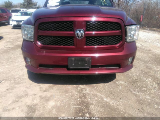 1C6RR7KT8JS352964 RAM 1500 Express  4x4 5'7 Box