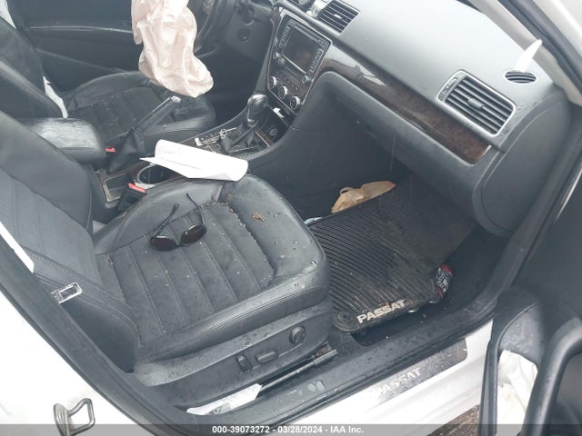 1VWCS7A3XEC001278 Volkswagen Passat 1.8t Sel Premium