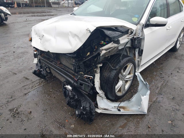 1VWCS7A3XEC001278 Volkswagen Passat 1.8t Sel Premium