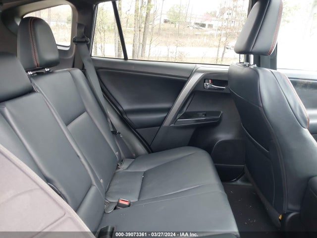 Toyota RAV4 SE 2017 2T3NFREVXHW360543 Image 8