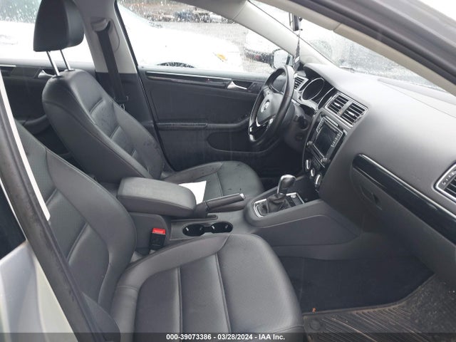 3VWL17AJ0GM315007 Volkswagen Jetta 1.8t Sel