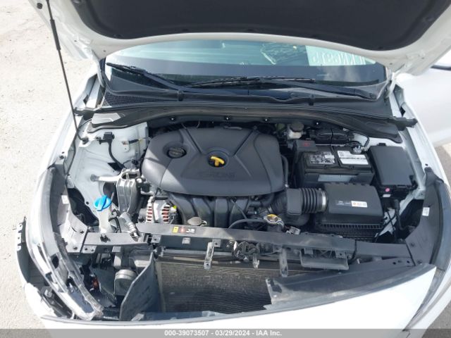 KMHH35LE1JU019516 Hyundai ELANTRA GT