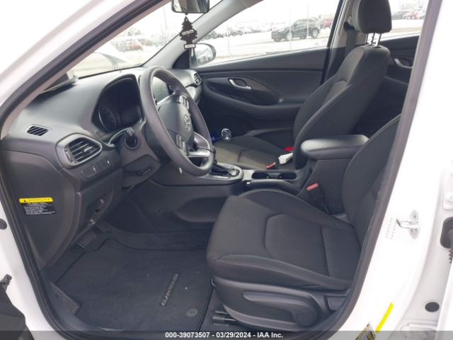 KMHH35LE1JU019516 Hyundai ELANTRA GT