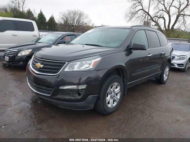 Chevrolet Traverse Ls 2015 1GNKRFED0FJ278422 Image 2