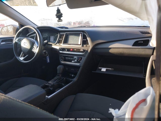 Hyundai SONATA SE 2019 5NPE24AF7KH783897 Image 5