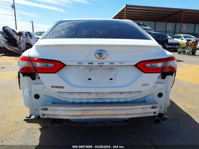 Toyota CAMRY SE 2018 4T1B11HK7JU641945 Image 17